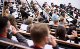 Junge Erwachsene haben hohe Sparmotivation, aber geringes Finanzwissen 