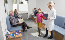 Krankenkassen brauchen weitere Extra-Milliarden vom Bund