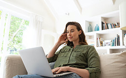 Jüngere kaufen Versicherungen gerne online