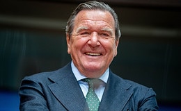 Lobbyist für Versicherungsmakler – Altkanzler Schröder in der Kritik