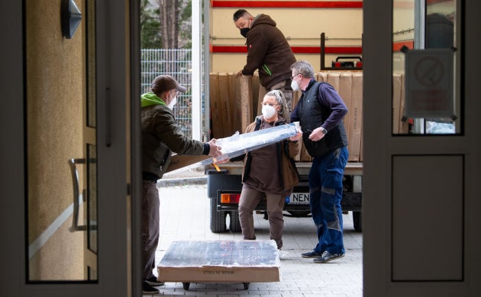 Flüchtlingshelfer sollten sich an Kommunen wenden