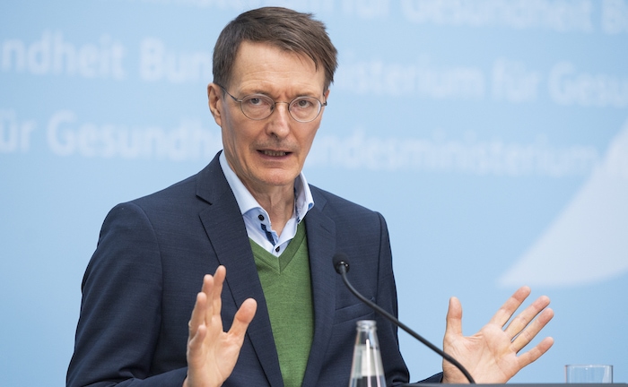 Lauterbach schließt erneute Beitragserhöhung nicht aus