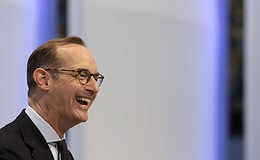 Mehr Geld für Allianz-Chef Bäte 