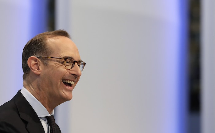 Mehr Geld für Allianz-Chef Bäte