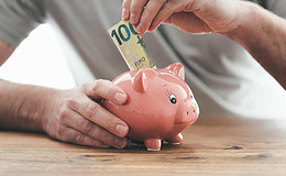 Wofür die Deutschen am meisten Geld zurücklegen 