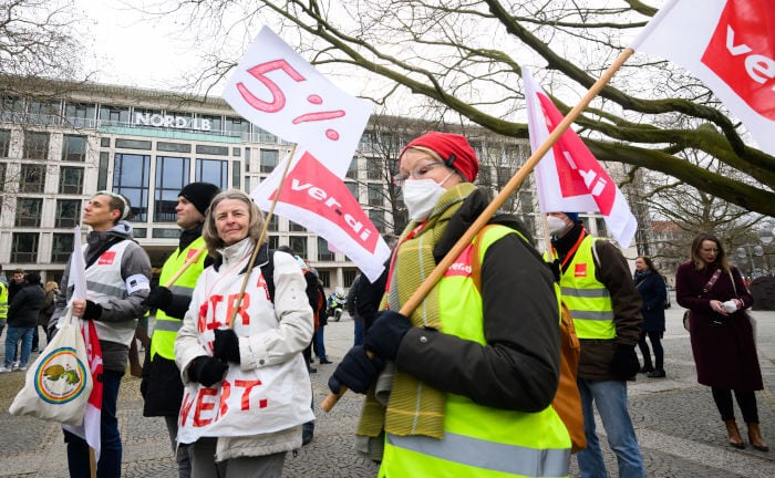 Gehälter bei Versicherern steigen um 3 und 2 Prozent