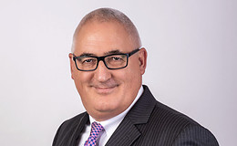 Mailo baut Management aus