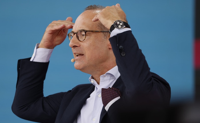 Krach bei der Allianz Re geht weiter