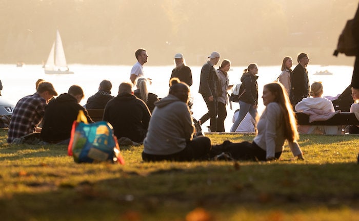 Zwei Drittel der jungen Menschen sehen Zukunft der Gesellschaft eher düster