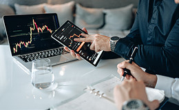 Warum Ihre Kunden gerade jetzt in Aktienfonds investieren sollten