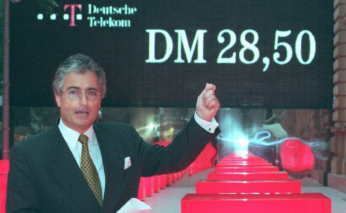 Ein Gedanken-Experiment – auf eine Zeitreise ins Jahr 2000