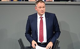 „Wird ein Provisionsverbot kommen, letzten Endes?“ – „Nein“