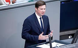 EU-Provisionsverbot – Bundesregierung spielt auf Zeit