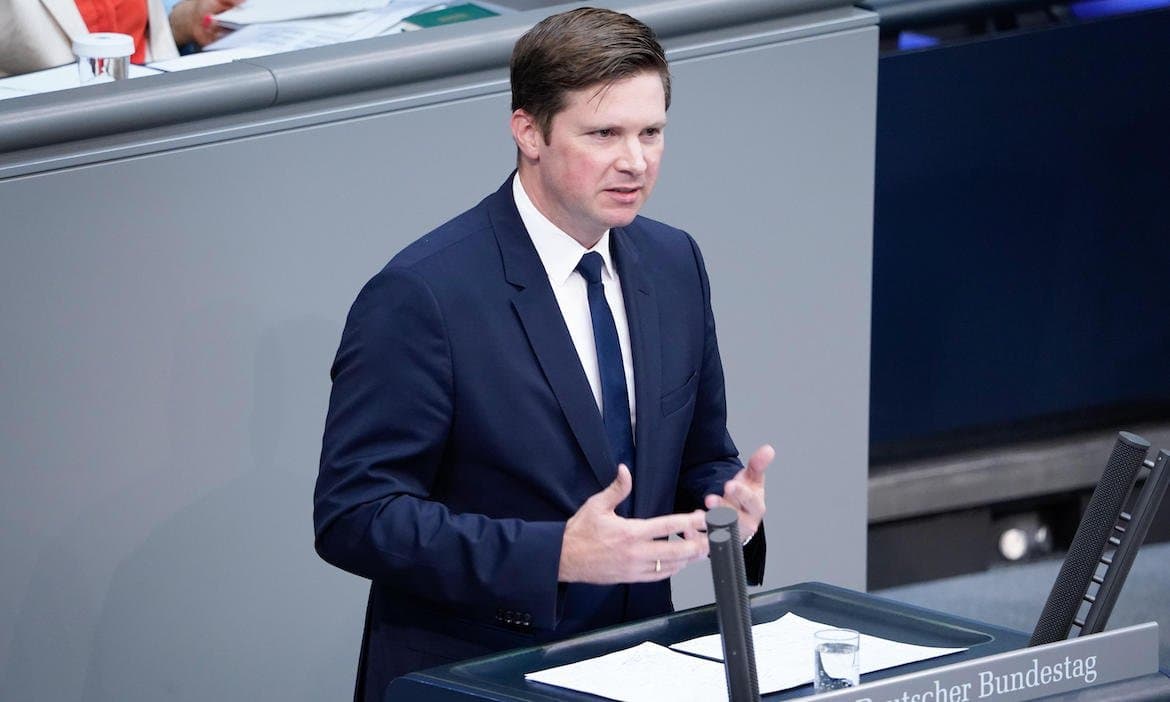 EU-Provisionsverbot – Bundesregierung spielt auf Zeit