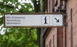 Verbraucher können ihr Auto bald über den Versicherer anmelden
