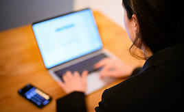 Einige Versicherer schludern beim Online-Vertrieb