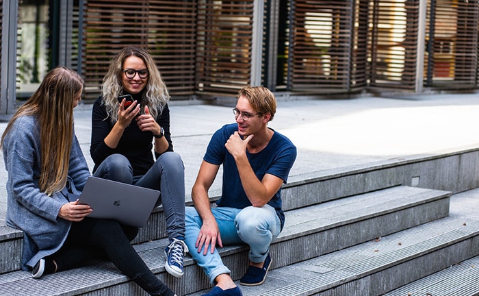 „Mit der Option Beitragsbefreiung kann ein Kunde auch im BU-Fall dynamisch Vermögen fürs Alter aufbauen“