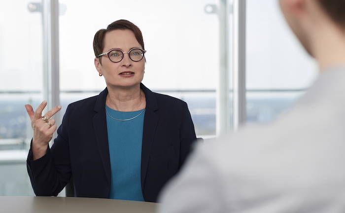 Ist der Bezug von Betriebsrente und Geschäftsführer-Vergütung gleichzeitig möglich?