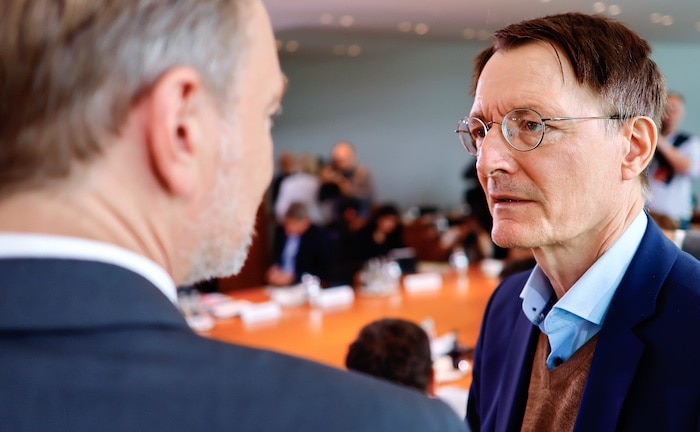 Lauterbach: Höhere GKV-Beitragsanpassung durch „Reform verhindert“