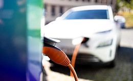 Wie Franke und Bornberg im Jahr 2023 KFZ-Versicherungen beurteilt