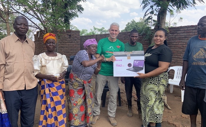 Makler Klaus Hermann reist für seinen Verein erneut nach Ostafrika
