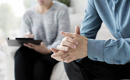 Geldsorgen nehmen zu, vor allem bei Frauen