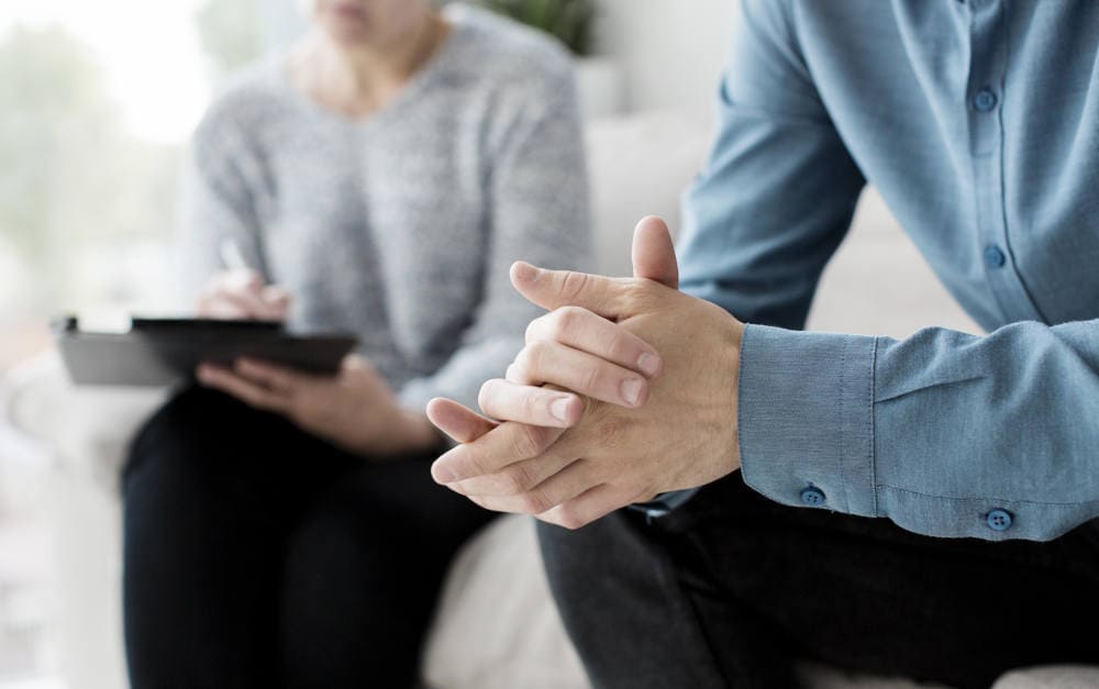 Geldsorgen nehmen zu, vor allem bei Frauen