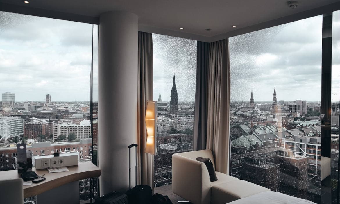 Welche Gehälter Banken und Versicherer zahlen