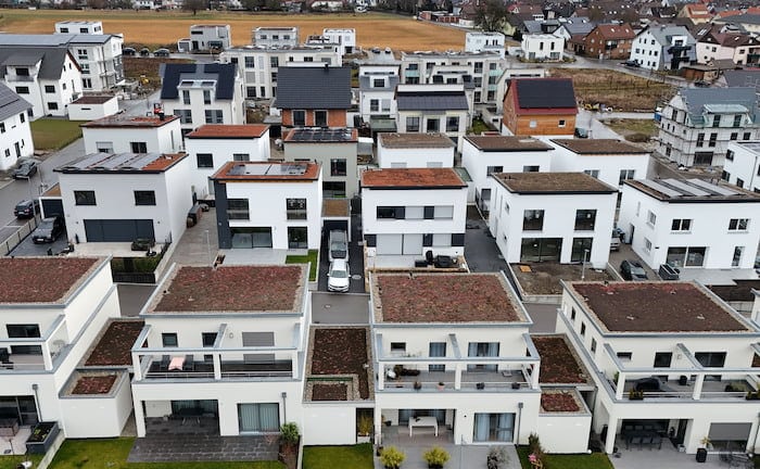 Jeder Zweite setzt beim Vermögensschutz auf Versicherungen