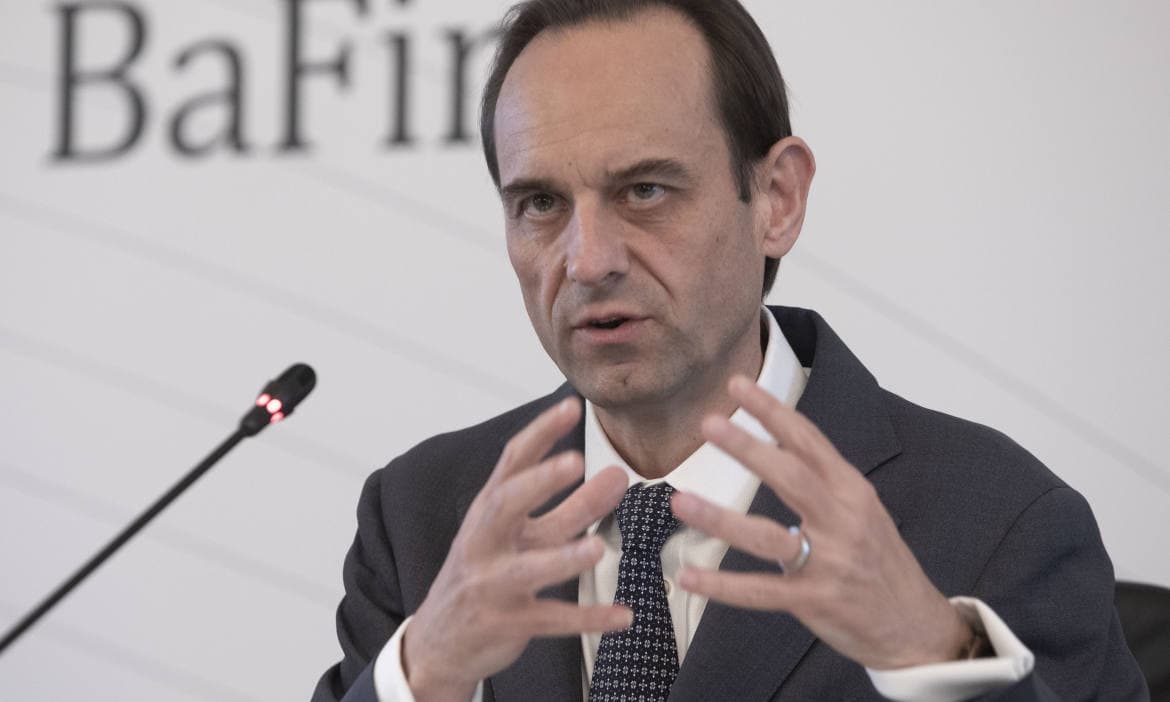Bafin-Chef Mark Branson droht mit Provisionsverbot