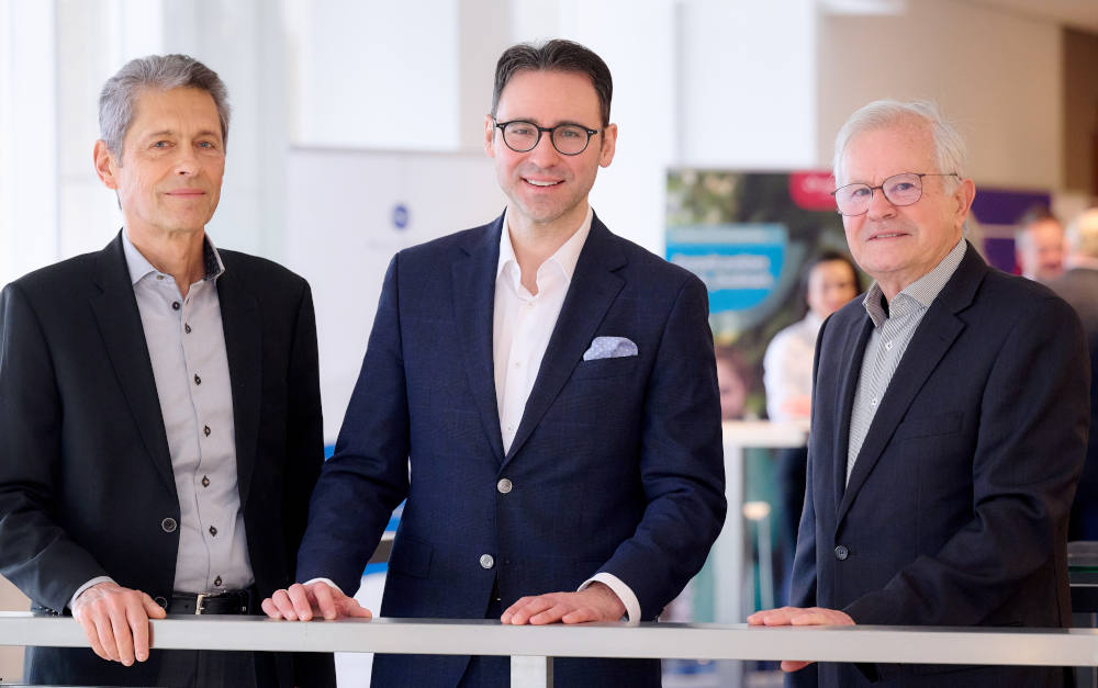Honorarfinanz übernimmt Dienstleister Confee