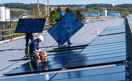 PV-Anlagen: Wie Betriebe von Vorteilen profitieren und Risiken konsequent absichern