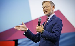 Versicherer sehen erneuten Streit ums Rentenpaket II kritisch