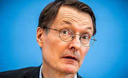 Lauterbach sieht akutes Problem in der Pflegeversicherung