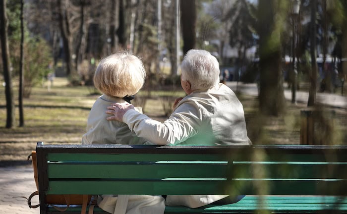 Senioren bekommen immer länger Rente