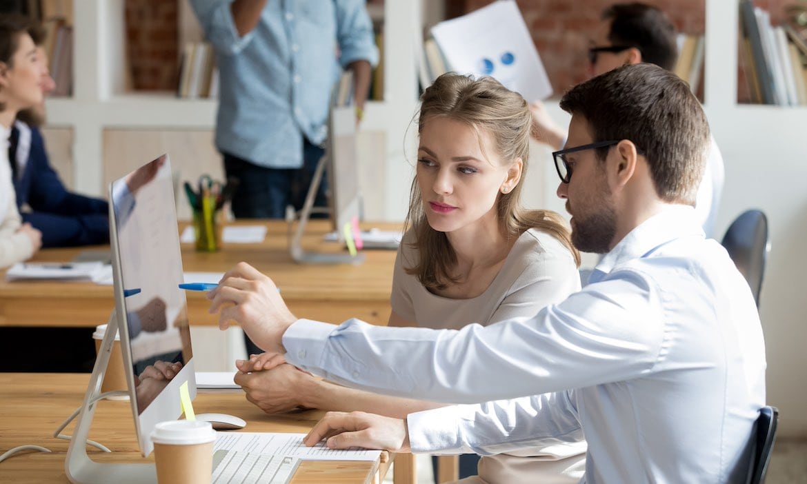 Angestellte Vertriebsmitarbeiter im Maklerbüro – Chance oder Risiko?