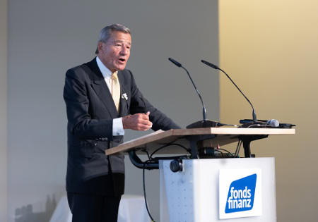 Unternehmer Wolfgang Grupp, bis Ende 2023 Chef und Gründer von Trigema, hält auf der Messe einen Vortrag. Foto: Fonds Finanz