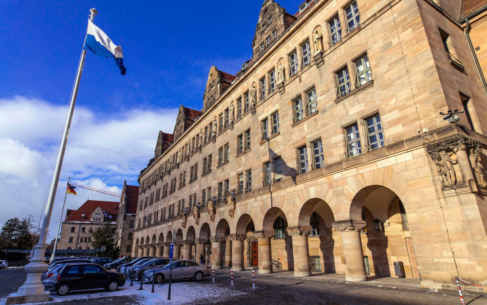 Krankenversicherer muss erhöhte Beiträge zum Teil erstatten