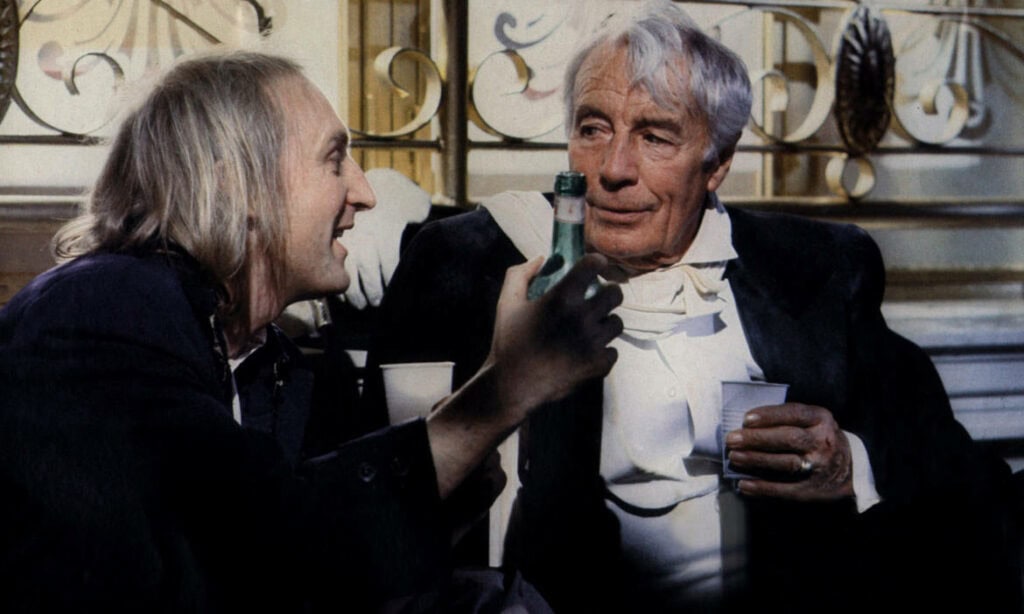 Komikerlegende Otto Waalkes (links) und Johannes Heesters in „Otto – Der Film“ von 1985: Heesters könnte als Beispiel für die Bedeutung lebenslanger Renten gelten. Er wurde 108 Jahre alt