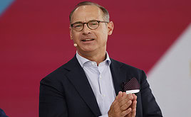 Allianz-Chef Bäte fordert Krankheitstag ohne Lohnfortzahlung