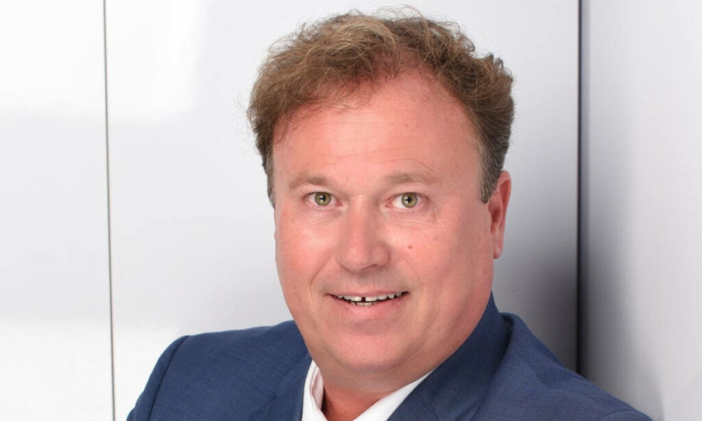 Rechtsanwalt Stephan Michaelis von der Kanzlei Michaelis gibt Tipps zur Insolvenz der Element Insurance