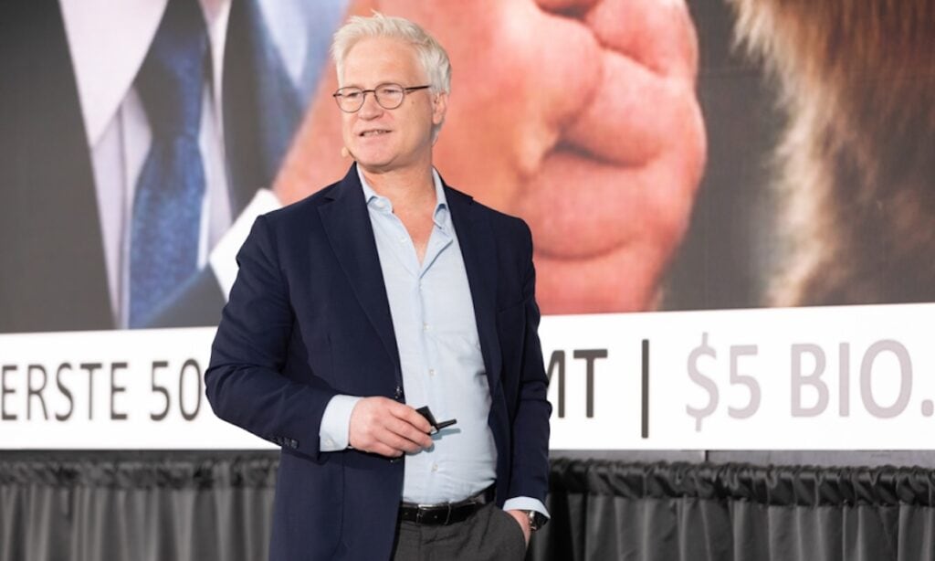 Börsenexperte Markus Koch bei seiner Keynote auf der MMM-Messe 2025: „Verunsicherung durch den neuen Präsidenten“