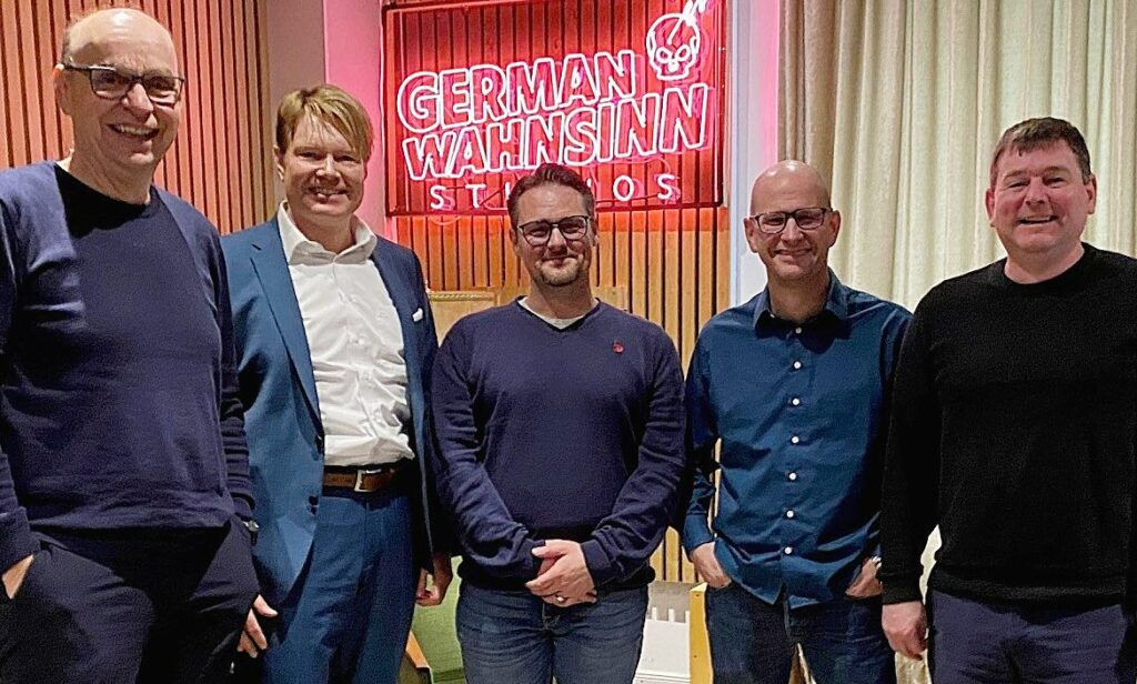 Diskutierten über die Zielgruppe der Beamten (v. l.): Pfefferminzia-Geschäftsführer Matthias Heß, Michael Hinz, SIGNAL IDUNA, Versicherungsmakler Moritz Heilfort, Pfefferminzia-Redakteur Andreas Harms und Versicherungsmakler Dirk Gärtner
