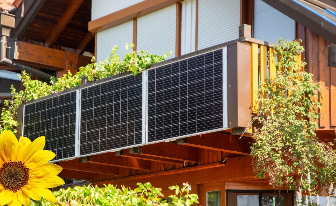 Darum brauchen Balkonkraftwerke eine eigene Versicherung 