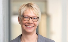 Julia Wiens: KI in der Versicherungsbranche wird Aufsichtsthema