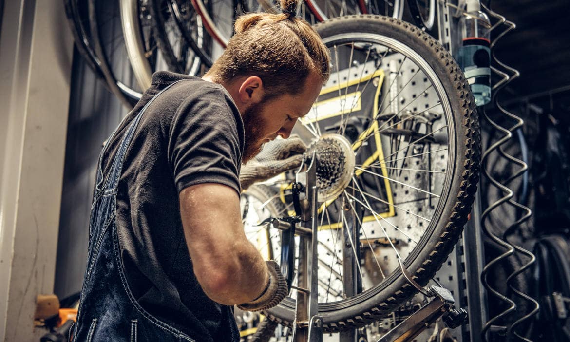 Warum deckt die Fahrradversicherung Verschleiß mit ab?