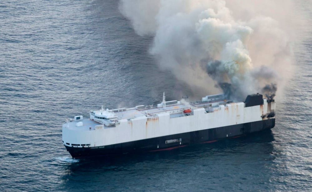 Erneuter Schiffsbrand – GDV für besseren Brandschutz auf See