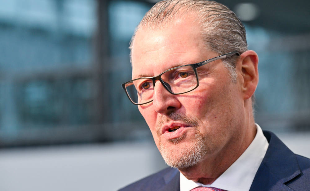 Arbeitgeber warnen vor Zusammenbruch des Sozialstaats