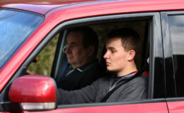 Begleitetes Fahren senkt Unfallrisiko – und bringt deshalb Rabatt