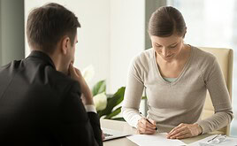 Kunden wünschen sich mehr Beratung bei Scheidung und Finanzen